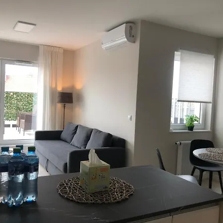 De Lux 45 Grabiszynska Апартаменты Вроцлав